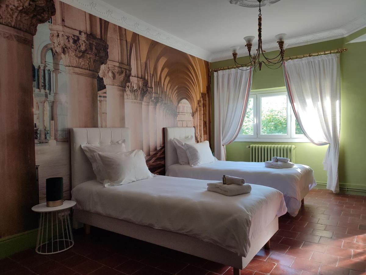 Les Jardins De La Fontaine Bed & Breakfast Ales Exterior photo