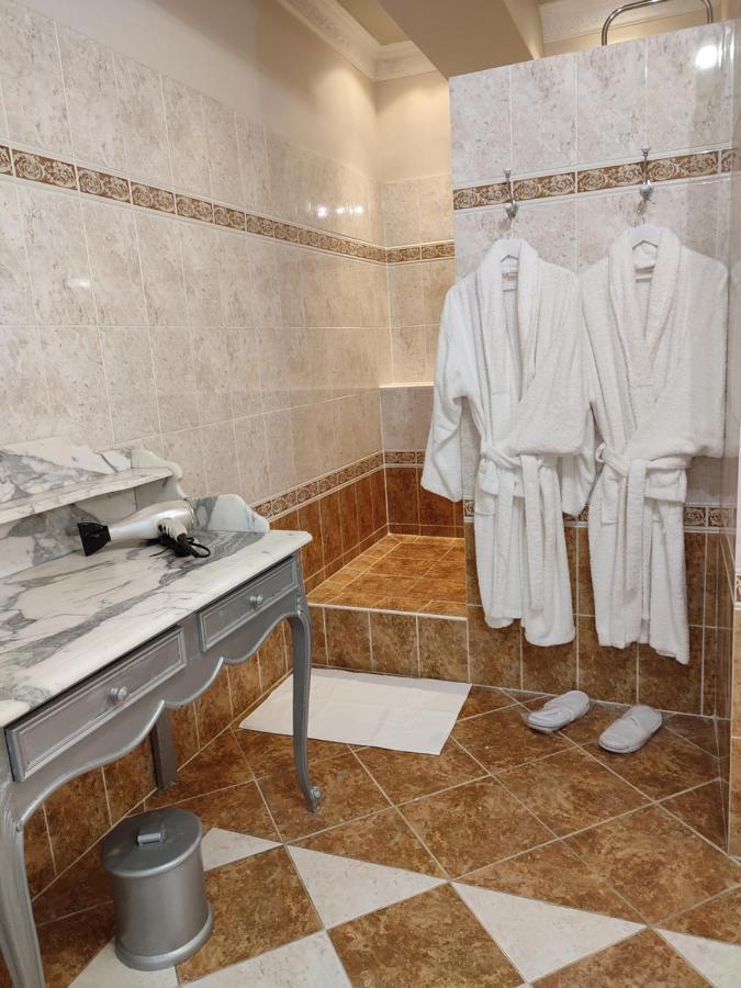 Les Jardins De La Fontaine Bed & Breakfast Ales Exterior photo