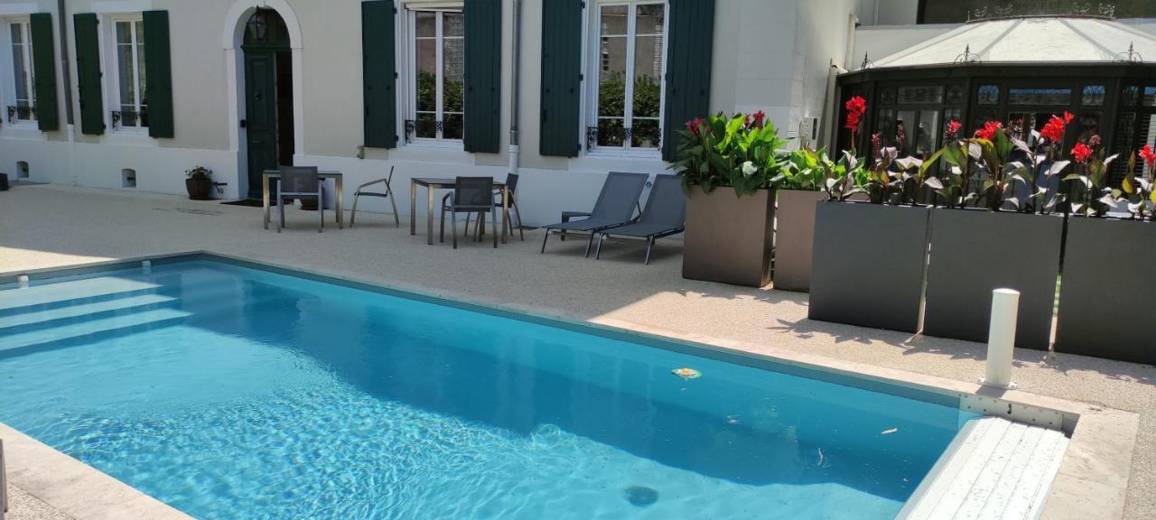 Les Jardins De La Fontaine Bed & Breakfast Ales Exterior photo